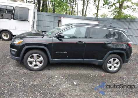 2018 Jeep Compass Latitude 4X4 z USA, uszkodzony, nr VIN 3C4NJDBB1JT434733